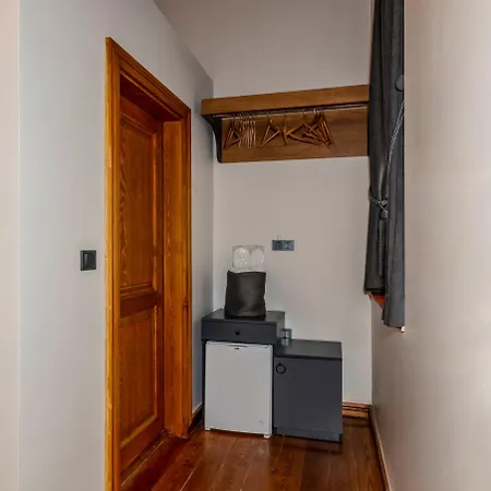 Elmira Pera & - Special Class Isztambul