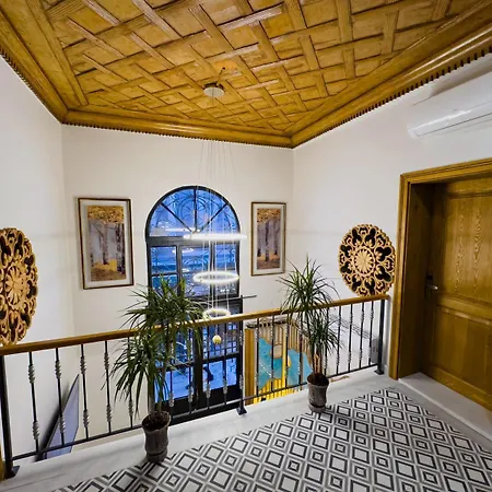 Elmira Pera & - Special Class איסטמבול