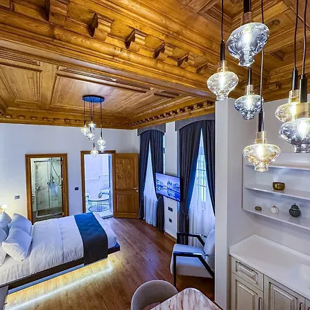 Elmira Pera & - Special Class