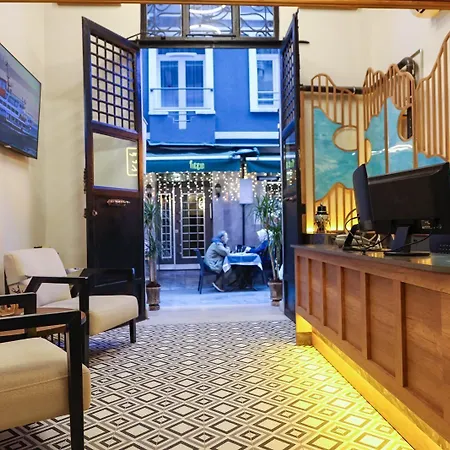 Elmira Pera & - Special Class