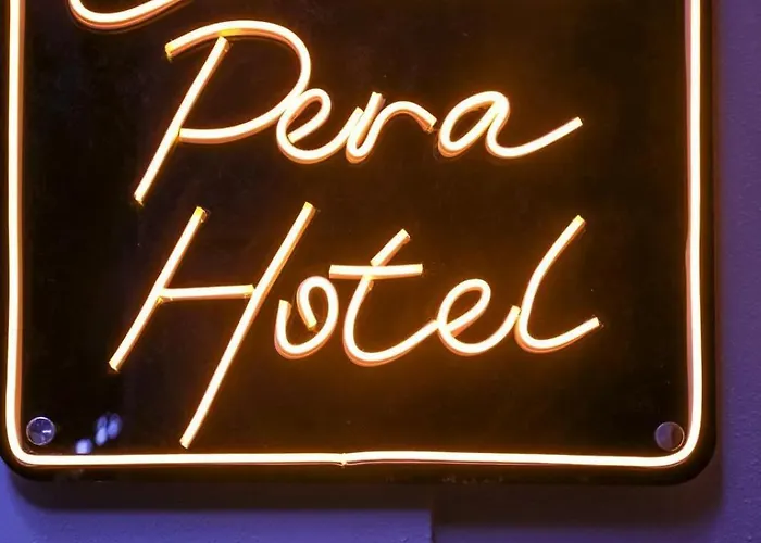 Elmira Pera & - Special Class 3*