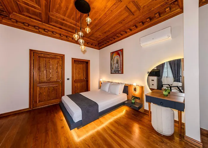 Elmira Pera & - Special Class Hotel