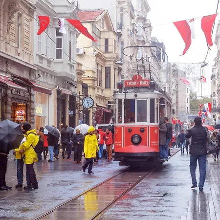 Elmira Pera & - Special Class Istanbul