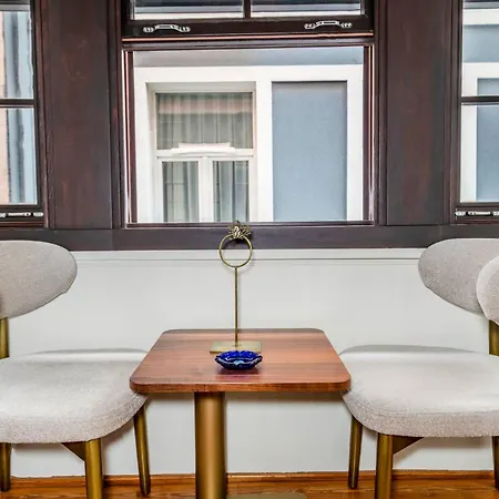 Elmira Pera & - Special Class