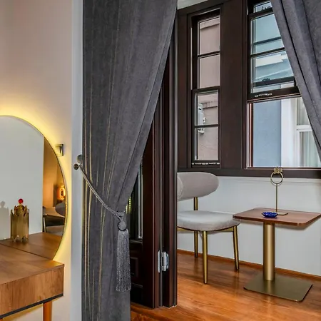 Elmira Pera & - Special Class