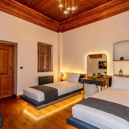 Elmira Pera & - Special Class